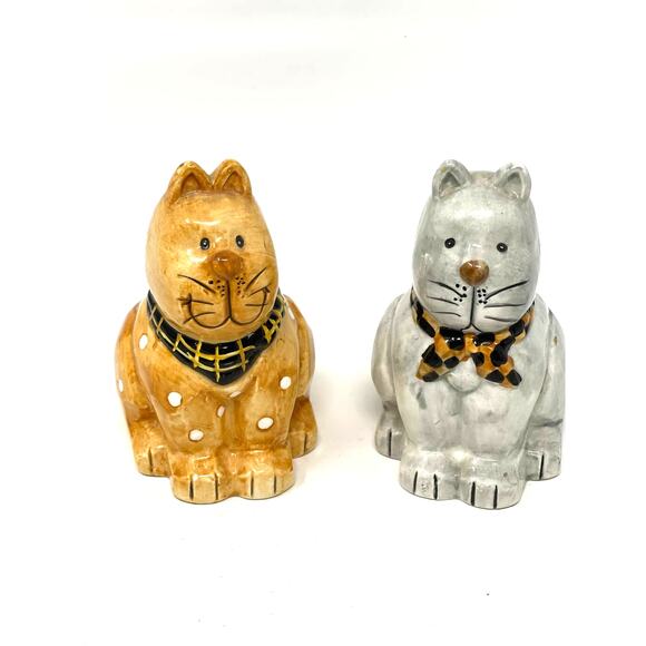 Vintage Ceramic Cat Salt & Pepper Shakers Hand Painted Cardinal 4.5" - Picture 2 of 7